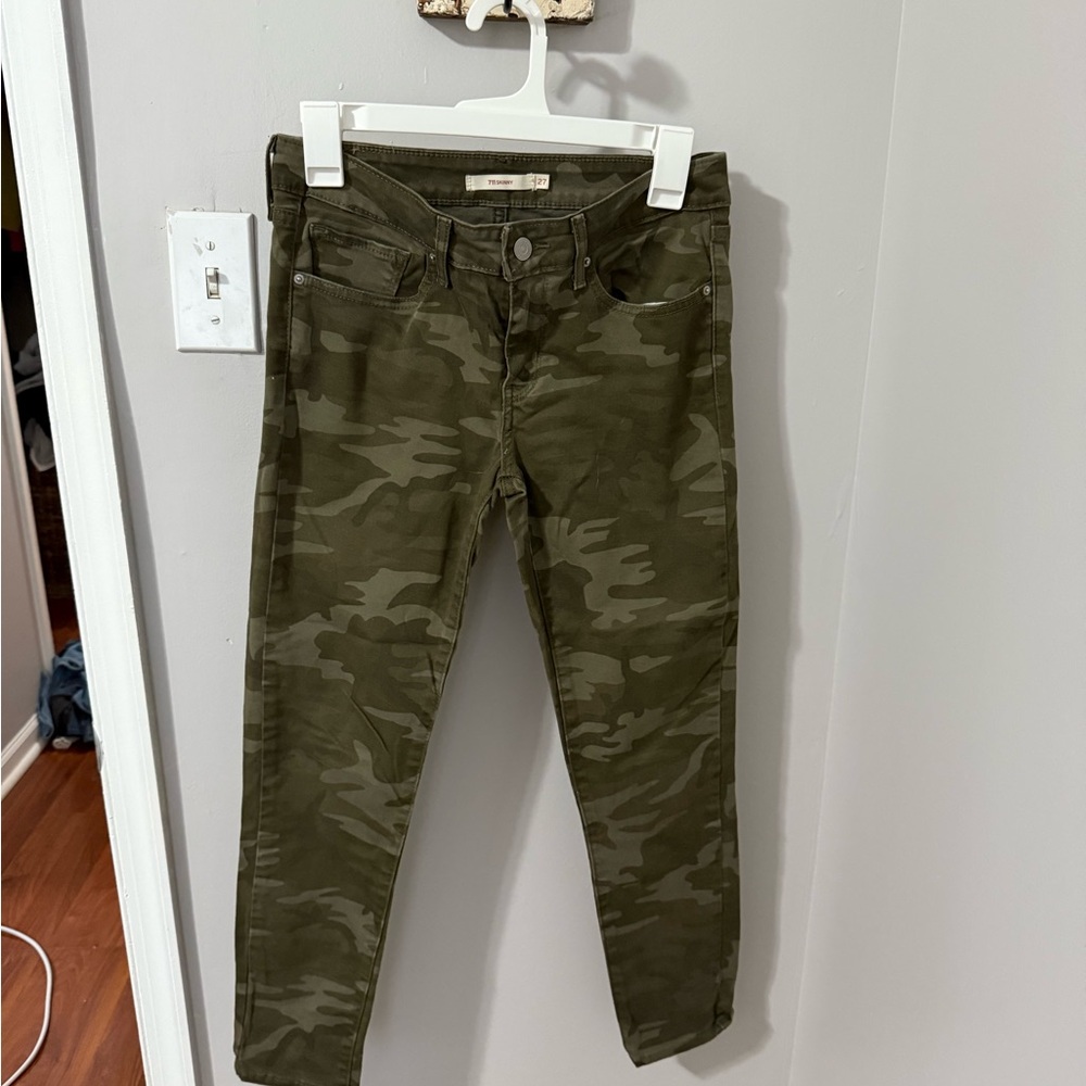 Levi's Olive Camouflage Skinny Jeans